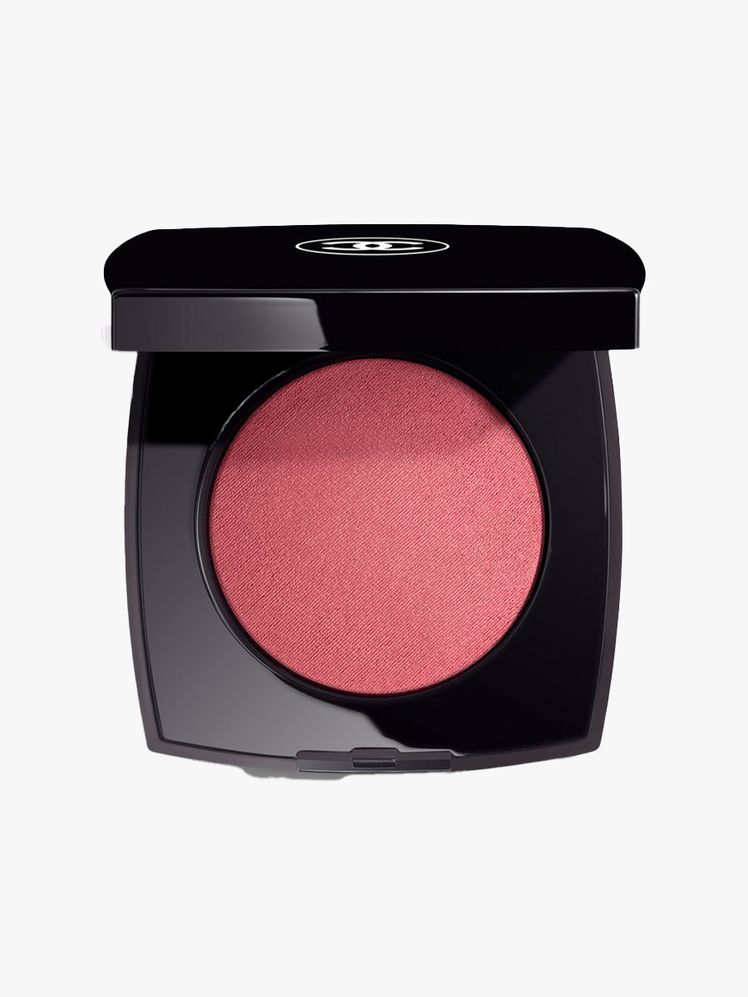 Chanel Joues Contraste Intense Cream-to-Powder Blush in Rose Ardent on light gray background